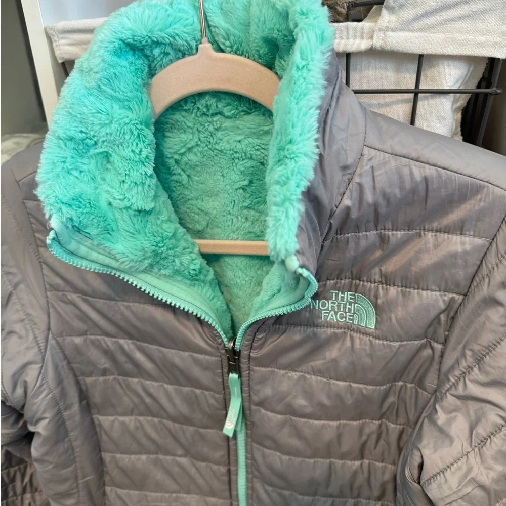 Girls North Face reversible puffer jacket